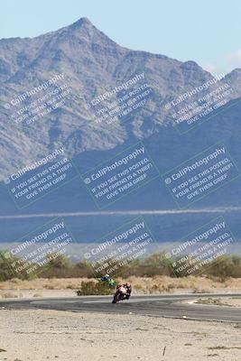 media/Nov-16-2025-Race Pace (Sun) [[8c5fa54630]]/Non Verified Riders (1st 20 Minutes)/4-Turn 16 (1116am)/